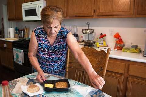 Taco Bowls and Chicken Curry: Medi-Cal Delivers Ready Meals in Grand Health Care Experiment