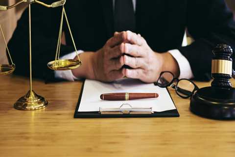 What are the disadvantages of being a criminal lawyer?